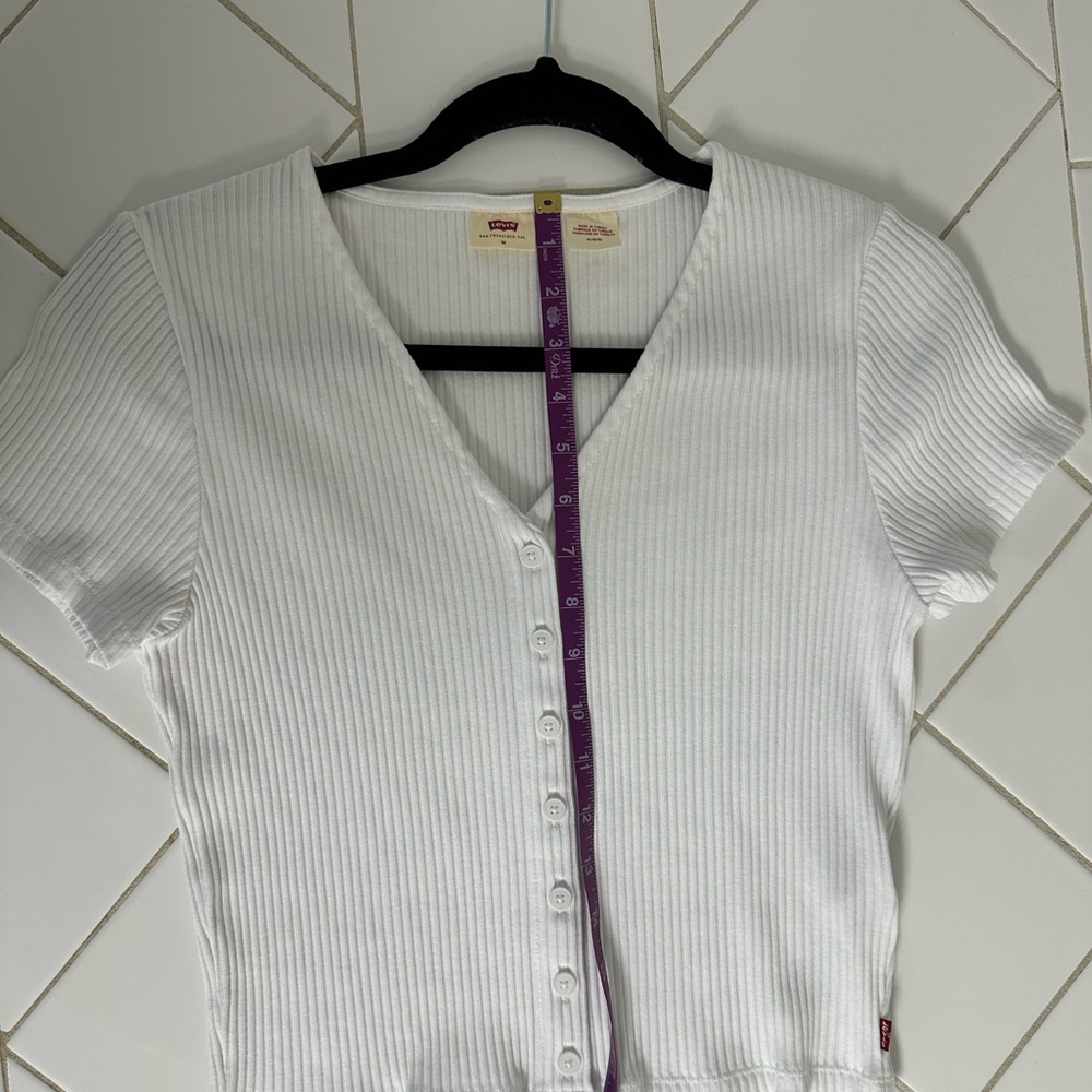Levi’s Cropped Ribbed Tee - Picture 3 of 6